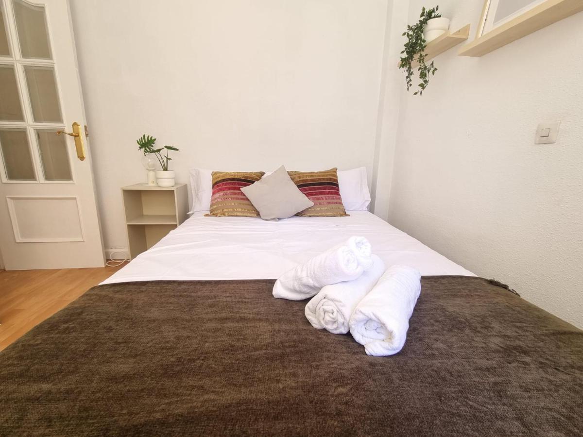 Un Rincon Con Vistas Al Parque Wifi Junto A Catedral By Apartamentos Logroño Exteriör bild