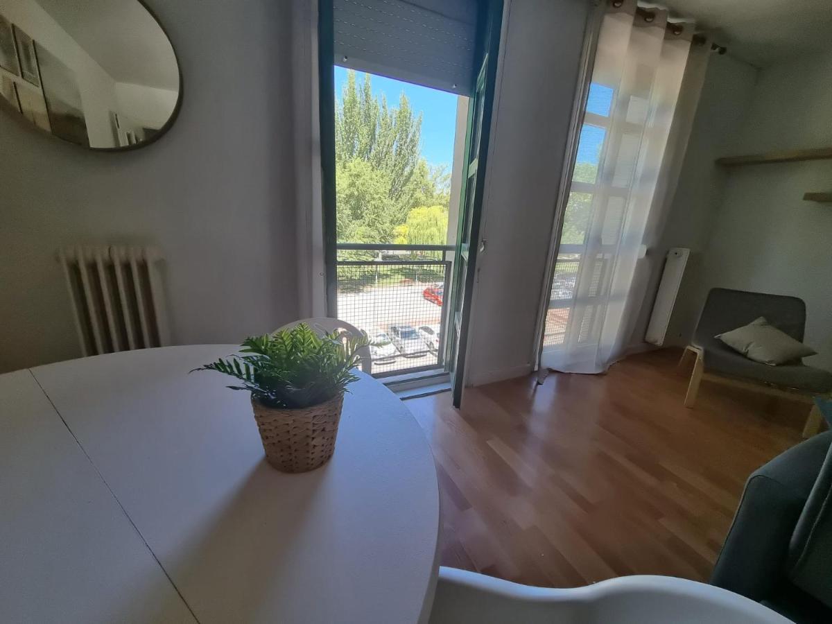 Un Rincon Con Vistas Al Parque Wifi Junto A Catedral By Apartamentos Logroño Exteriör bild